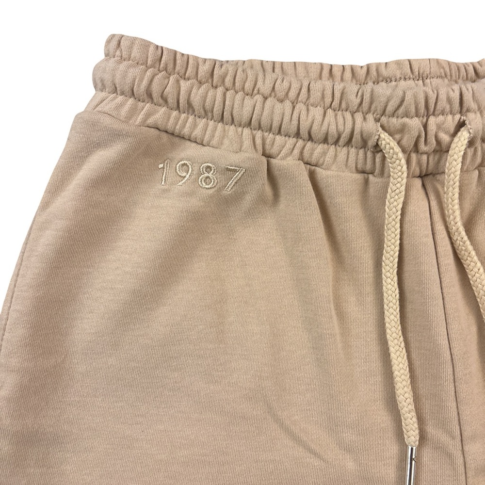 Drawstring 1987 Shorts - Picture 2 of 6